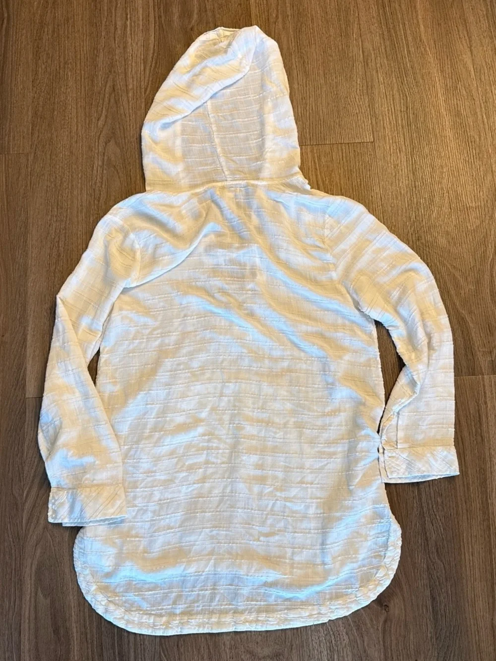 l*space Cream Lace-Up Hooded Top, cover-up with Grommet Detail size small